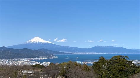 静岡市アルバイト：都市の喧騒と田舎の静けさの狭間で